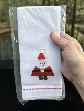 Vintage Lillian Vernon Christmas Towel Embroidered NOS sealed! A28